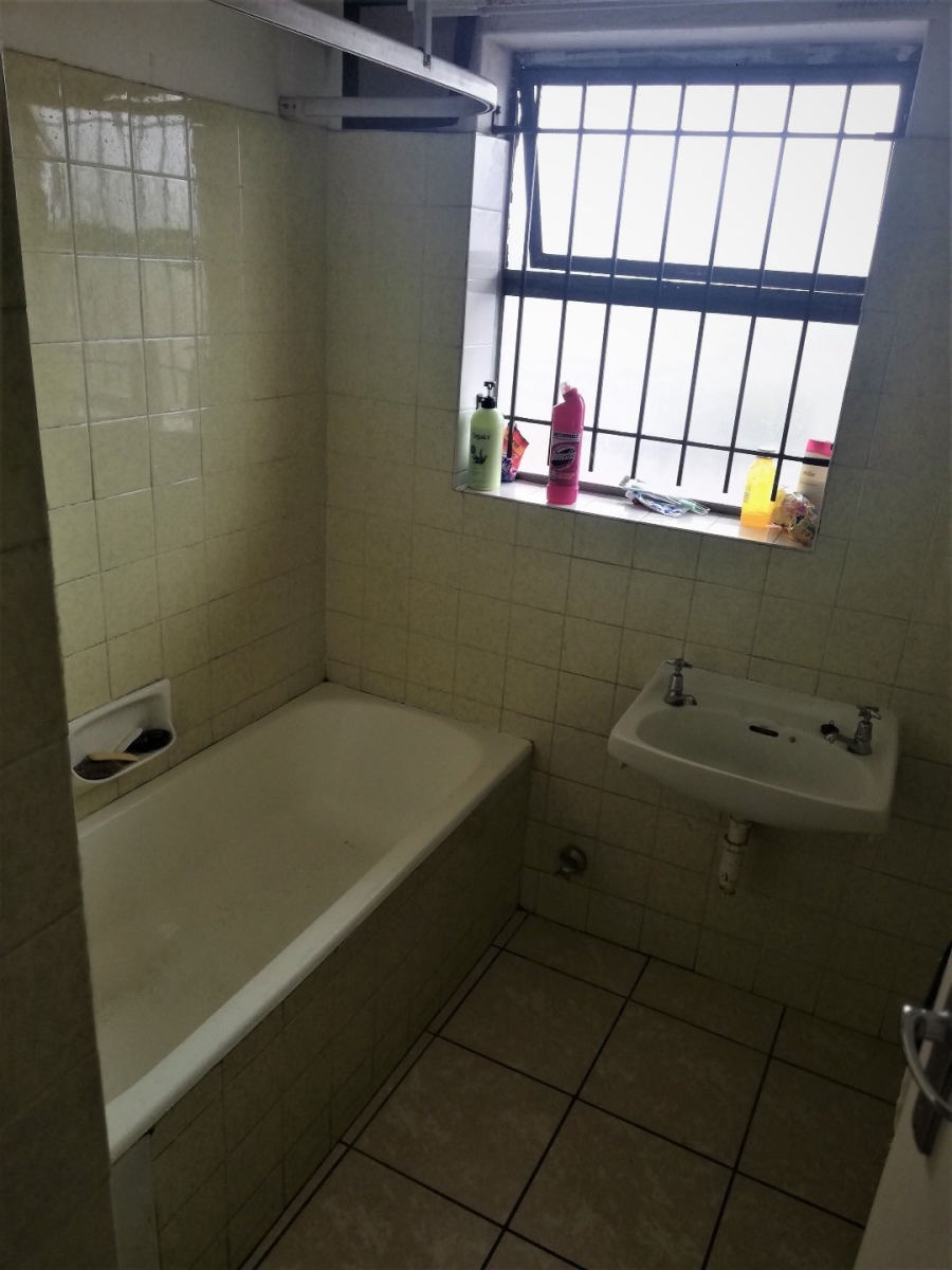 1 Bedroom Property for Sale in Churchill Estate Western Cape